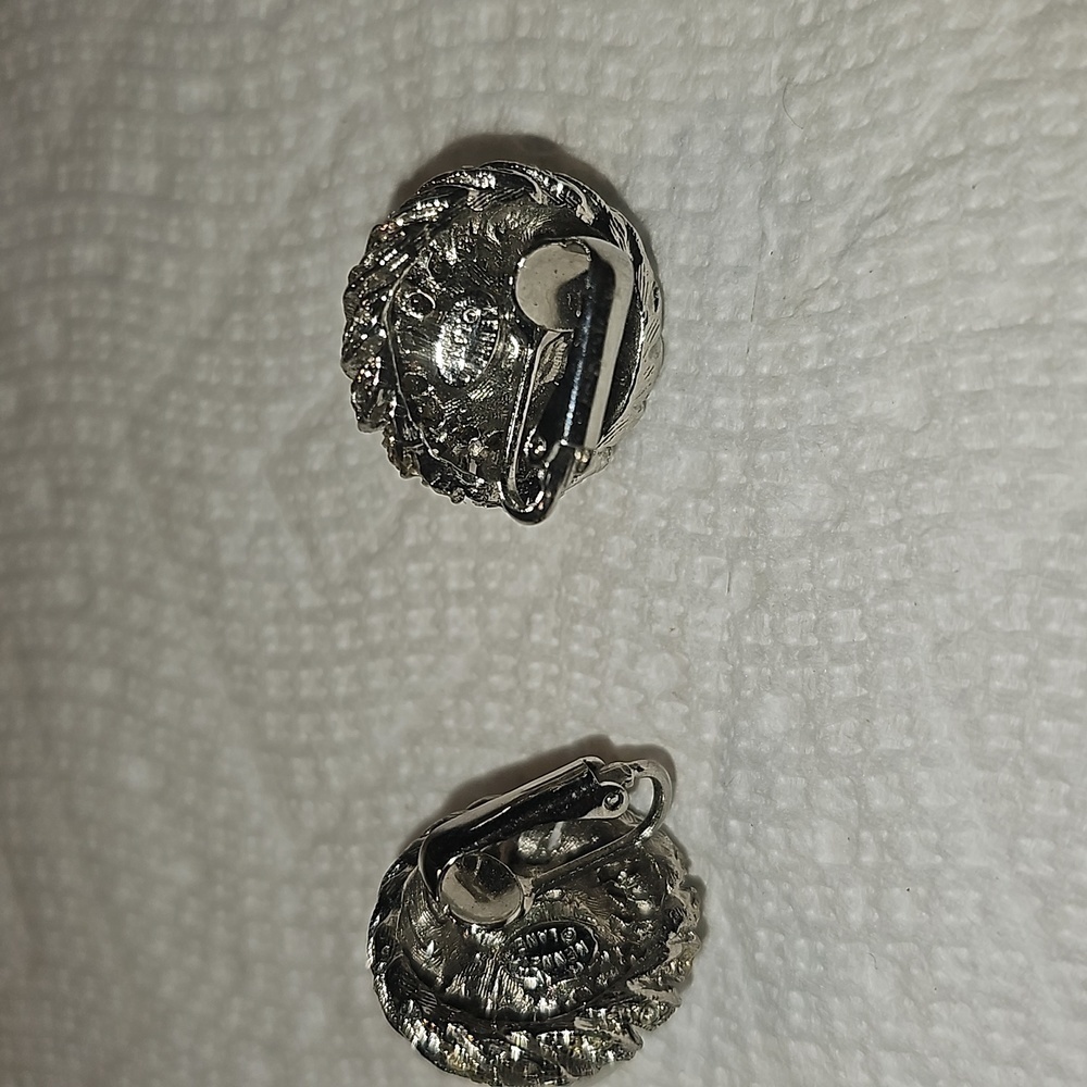 Kenneth J. Lane Vintage Clipon Earrings - image 6